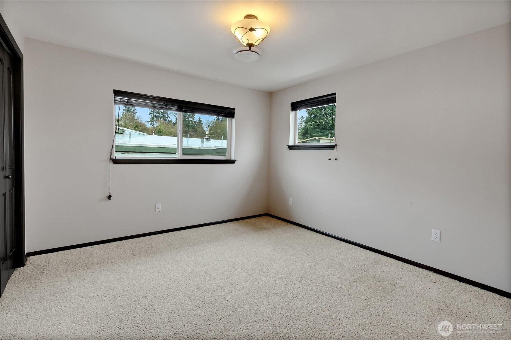 4229 South 252nd Street Kent, WA 98032 - Photo 23 of 40