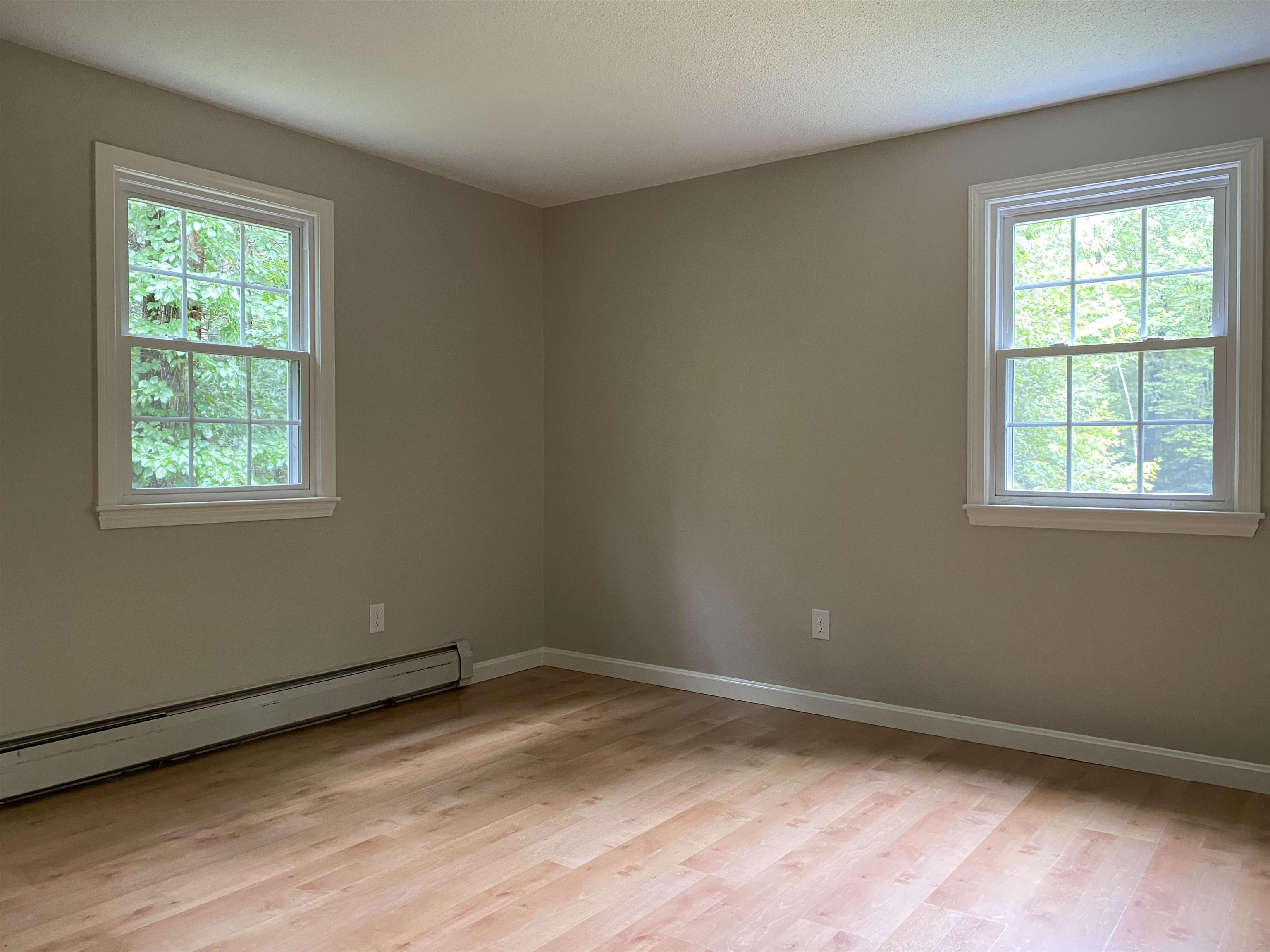 571 New Boston Road Bedford, NH 03110 - Photo 11 of 16