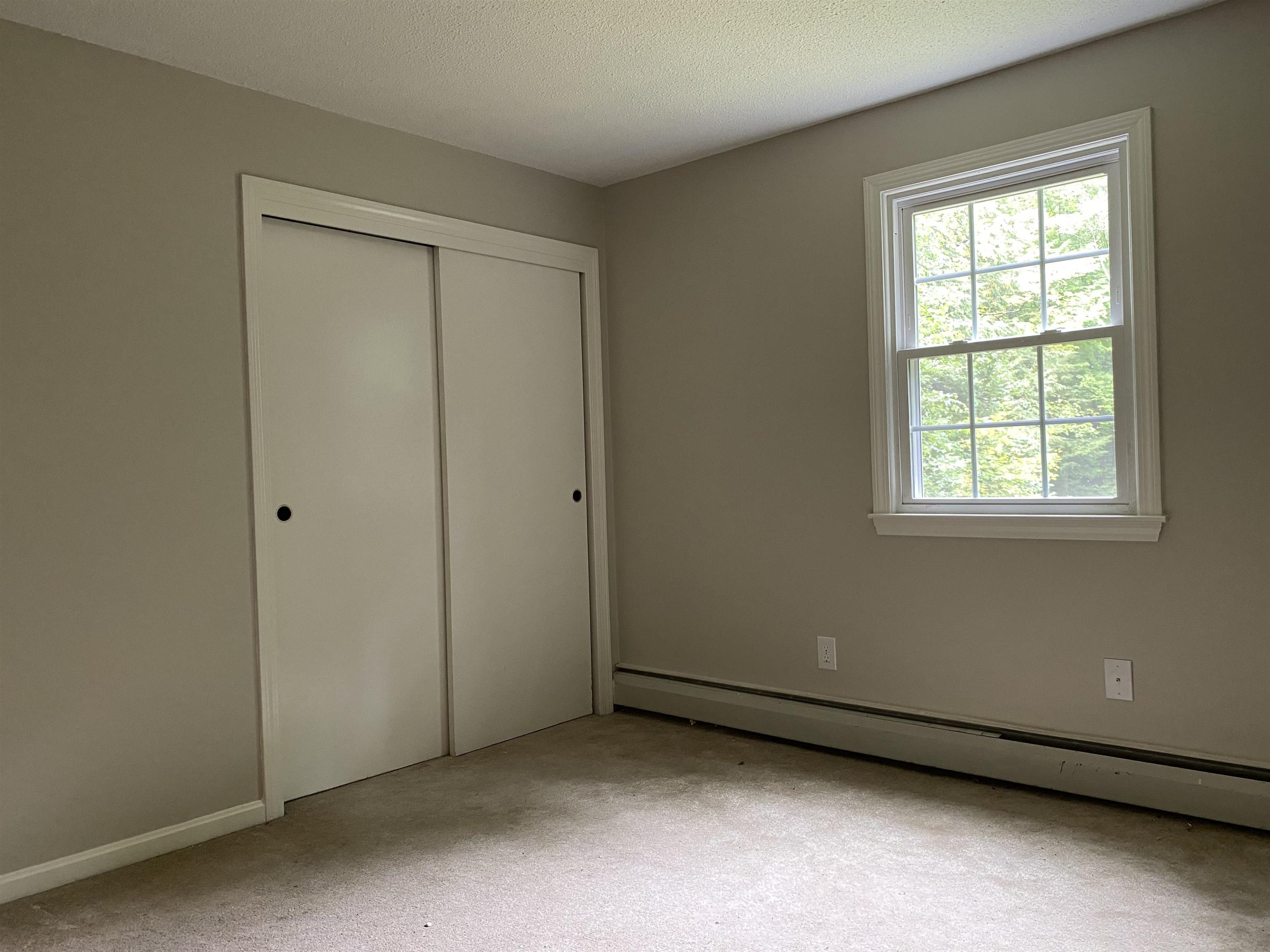 571 New Boston Road Bedford, NH 03110 - Photo 10 of 16