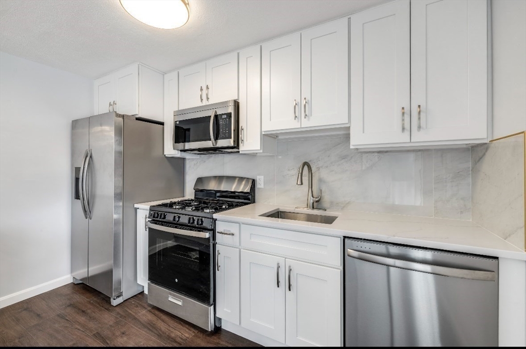 54 Will Drive, Unit 87 Canton, MA 02021 - Photo 5 of 23