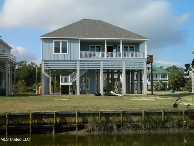 $725,000 | 1324 Enos Street, Diamondhead, MS 39525