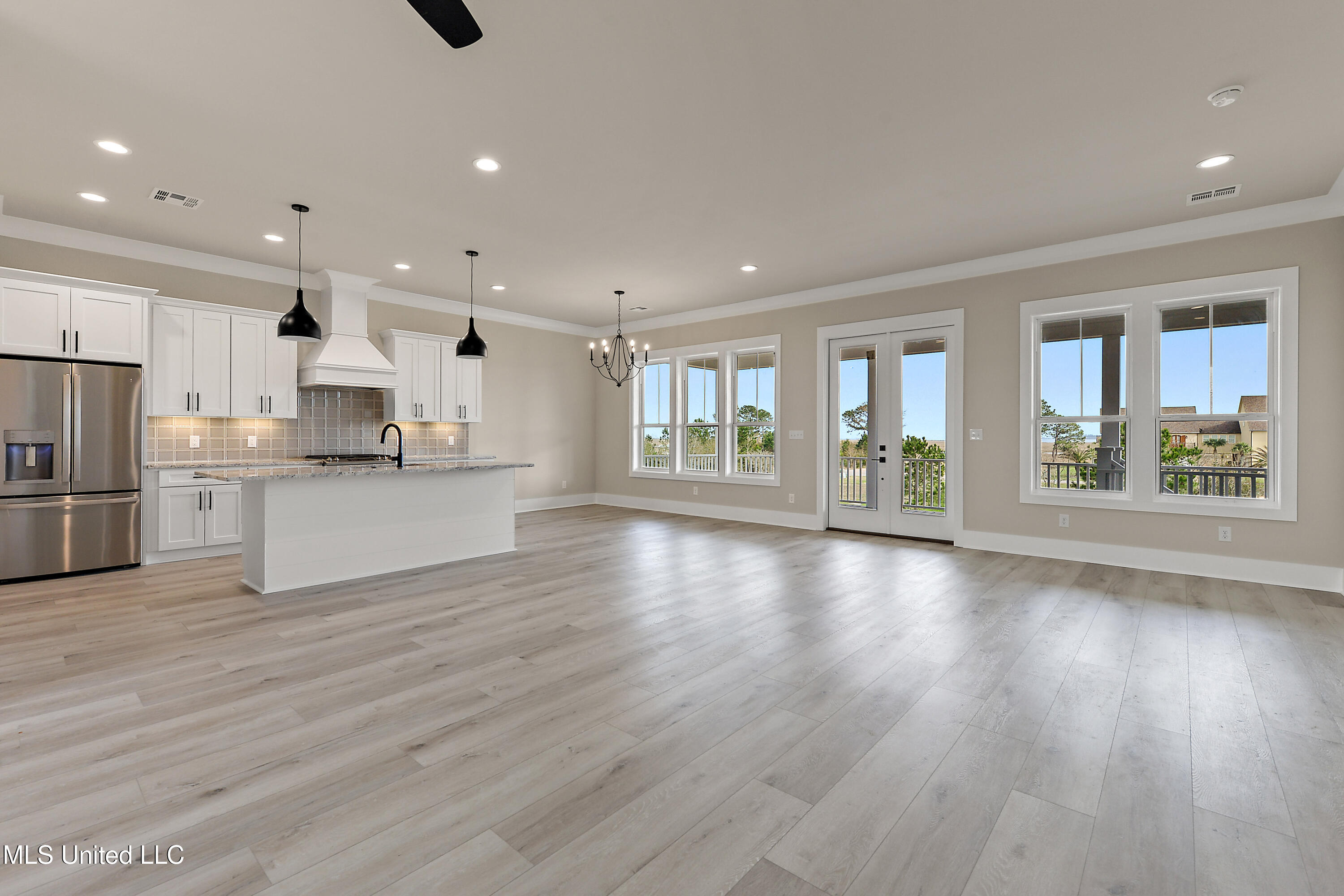 1324 Enos Street Diamondhead, MS 39525 - Photo 13 of 34 009