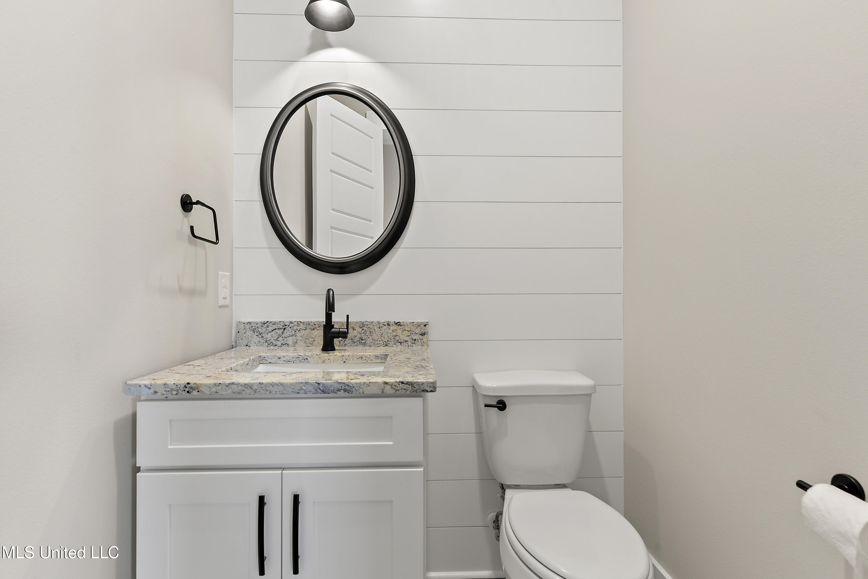 1324 Enos Street Diamondhead, MS 39525 - Photo 21 of 34 017