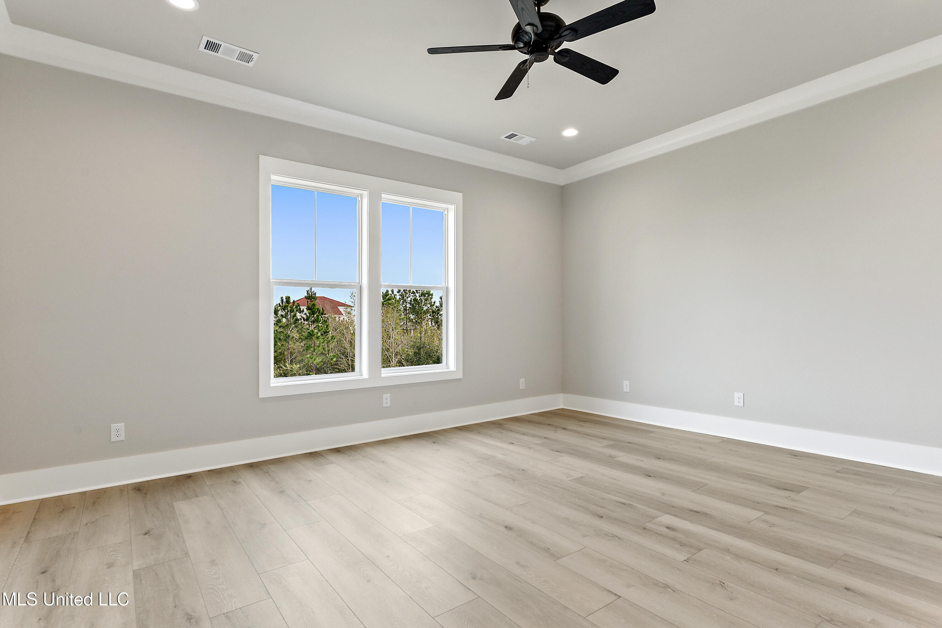 1324 Enos Street Diamondhead, MS 39525 - Photo 22 of 34 018