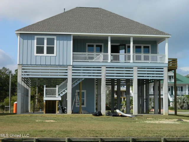 $725,000 | 1324 Enos Street, Diamondhead, MS 39525