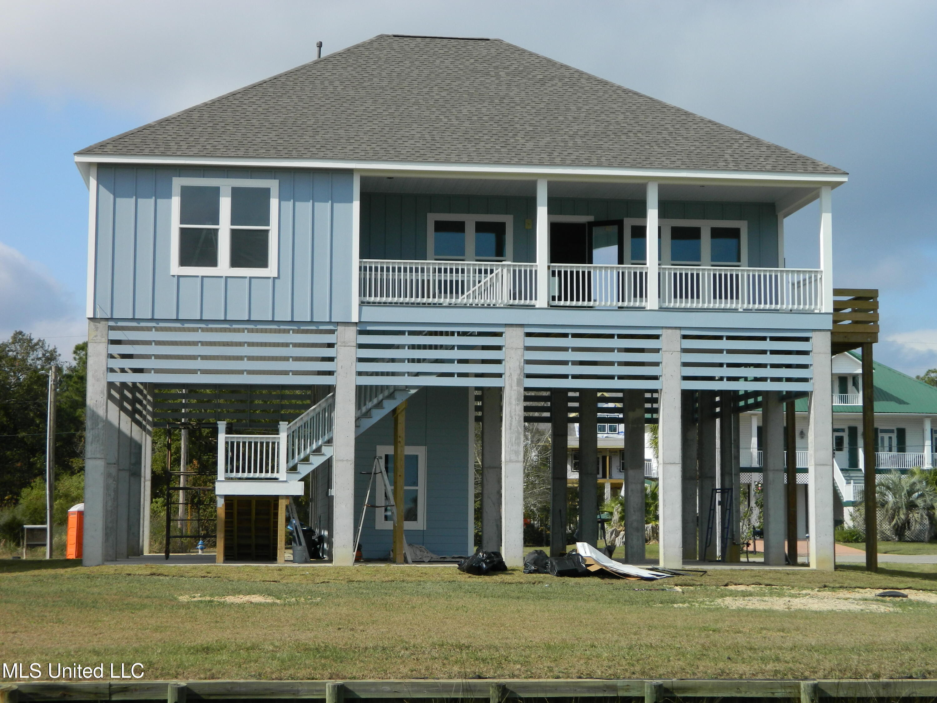 1324 Enos Street Diamondhead, MS 39525 - Photo 3 of 34 2