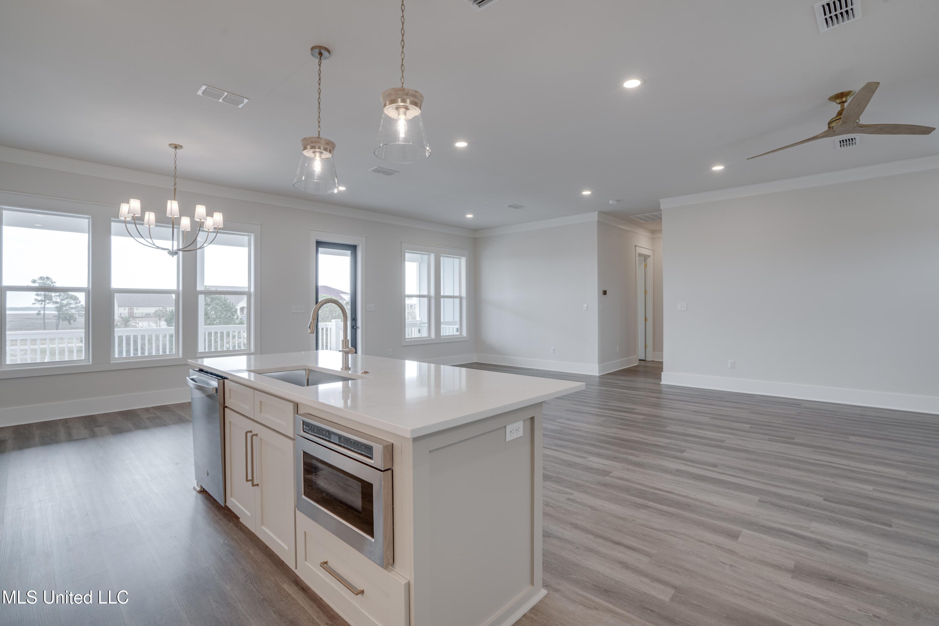 1324 Enos Street Diamondhead, MS 39525 - Photo 35 of 80 Enos St-35