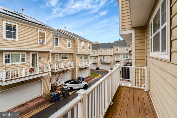 $3,795 | 2093 Laura Mews Place, Alexandria, VA 22303