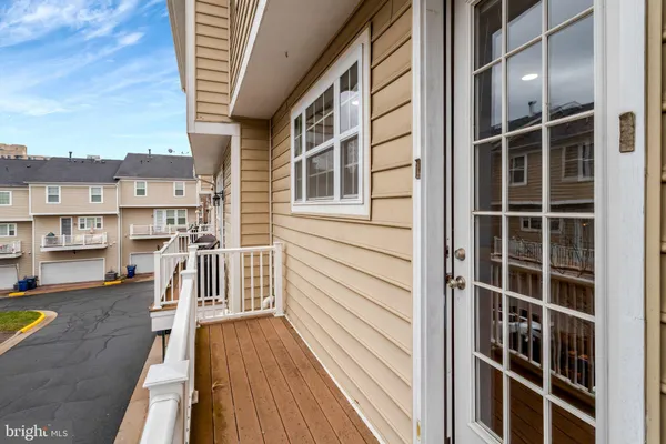 $3,795 | 2093 Laura Mews Place, Alexandria, VA 22303