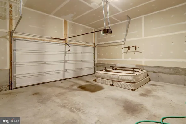 $3,795 | 2093 Laura Mews Place, Alexandria, VA 22303