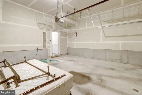 $3,795 | 2093 Laura Mews Place, Alexandria, VA 22303