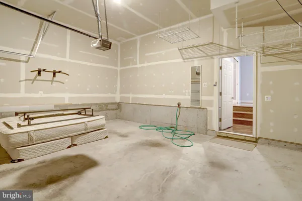 $3,795 | 2093 Laura Mews Place, Alexandria, VA 22303