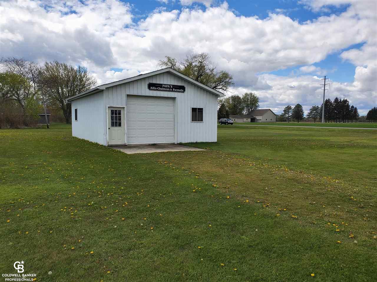 5370 State Road Fort Gratiot, MI 48059 - Photo 16 of 21 Pole Barn View 2