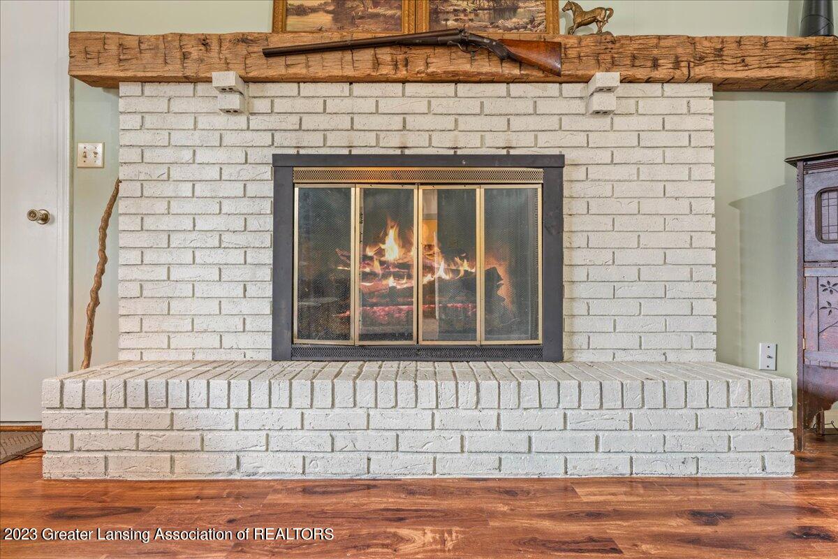 2921 Clinton Road Lansing, MI 48906 - Photo 13 of 50 26-Media Jett-26