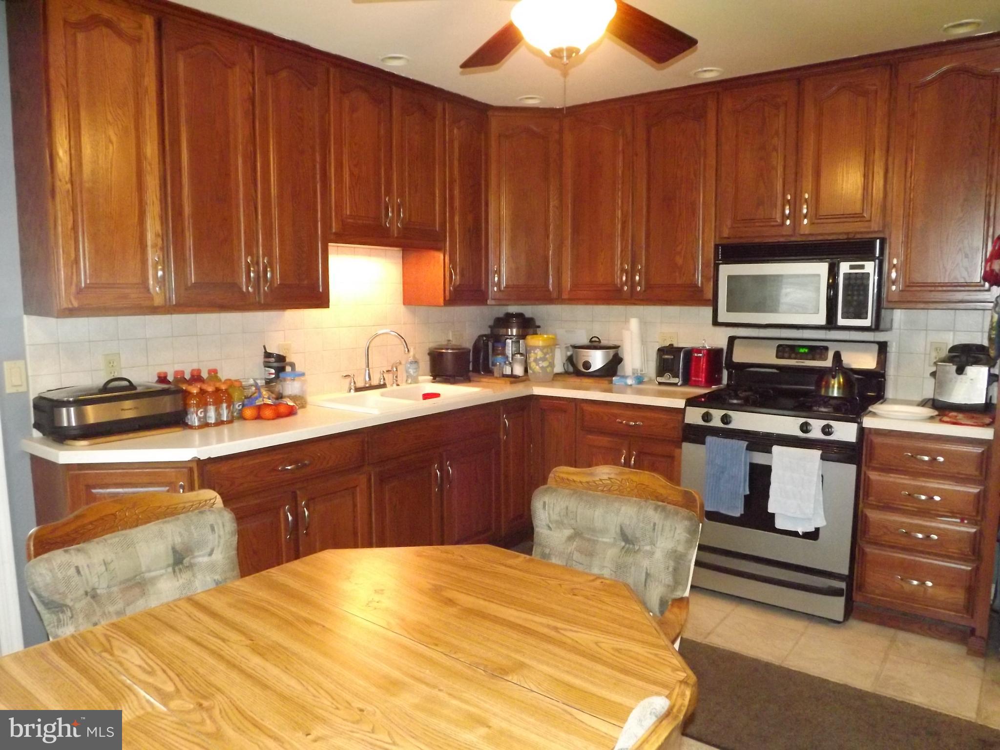 375 Klockner Road Hamilton, NJ 08619 - Photo 8 of 26 Kitchen