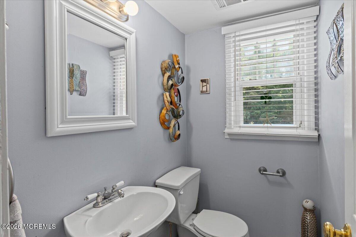157 Glenbrook Road Freehold, NJ 07728 - Photo 14 of 35 11-IMG_4913