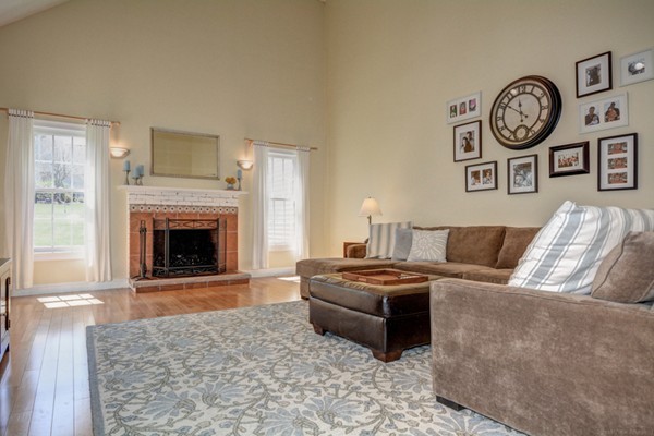1 Breakneck Hill Road Hopkinton, MA 01748 - Photo 5 of 30 Gallery Image 5