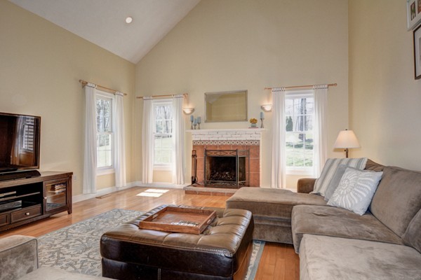 1 Breakneck Hill Road Hopkinton, MA 01748 - Photo 6 of 30 Gallery Image 6