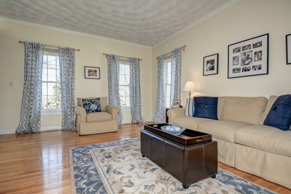 1 Breakneck Hill Road Hopkinton, MA 01748 - Photo 10 of 30 Gallery Image 10