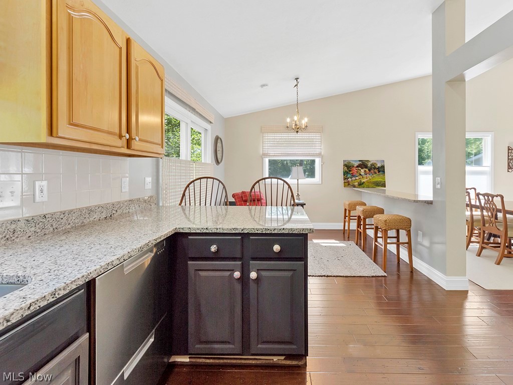 1707 Richmond Road Lyndhurst, OH 44124 - Photo 9 of 24
