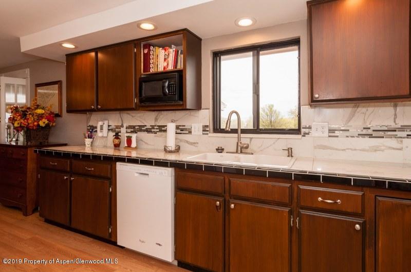2722 Rincon Drive Grand Junction, CO 81503 - Photo 8 of 43 8 Kitchen 2 (1)_800x531