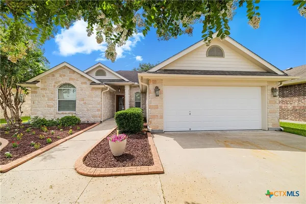 $322,900 | 308 Green Gable Drive, Victoria, TX 77904