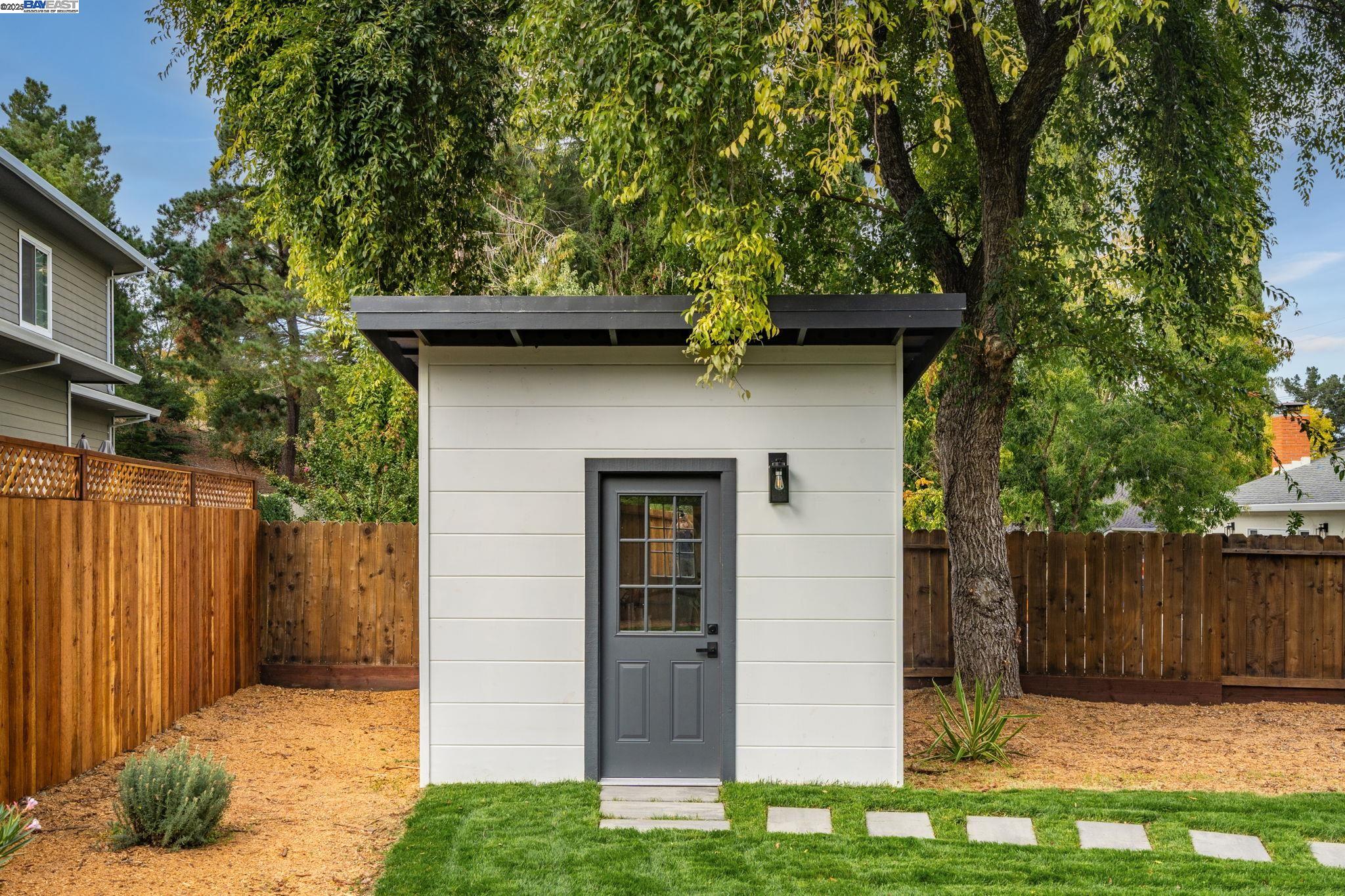 1425 Camino Verde Walnut Creek, CA 94597 - Photo 24 of 28 a front view of a house with a yard
