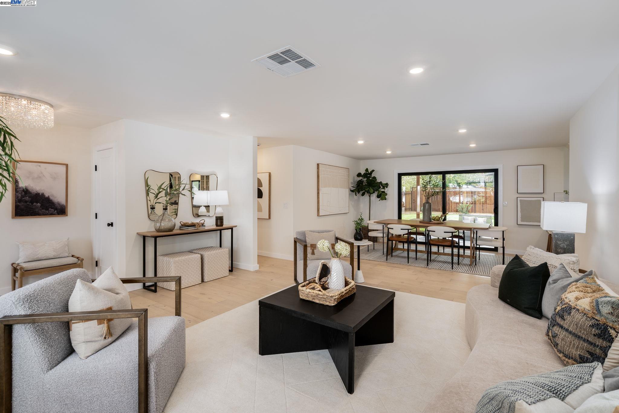 1425 Camino Verde Walnut Creek, CA 94597 - Photo 3 of 28 a living room with furniture and wooden floor