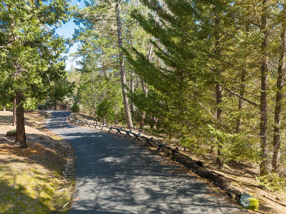 842 North Pinnon Road Grants Pass, OR 97526 - Photo 48 of 58 45
