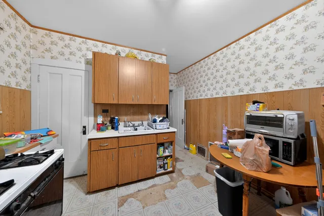 $235,000 | 4710 West Schubert Avenue, Chicago, IL 60639