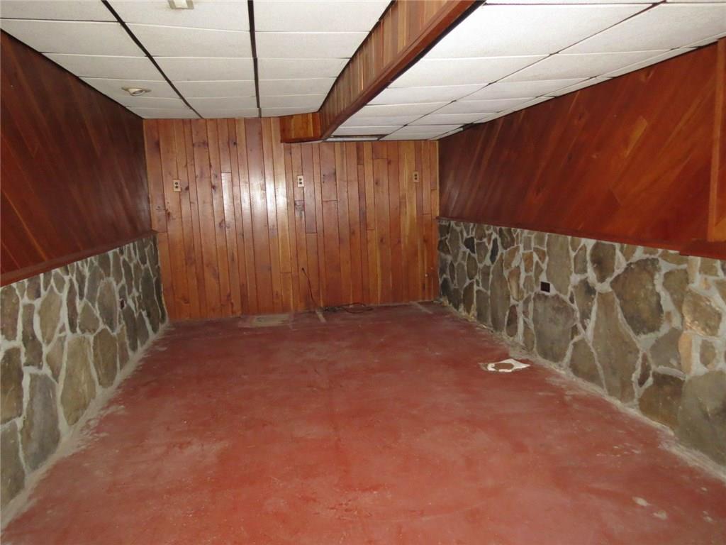 101 White Bridge Road Mount Pleasant, PA 15666 - Photo 9 of 15