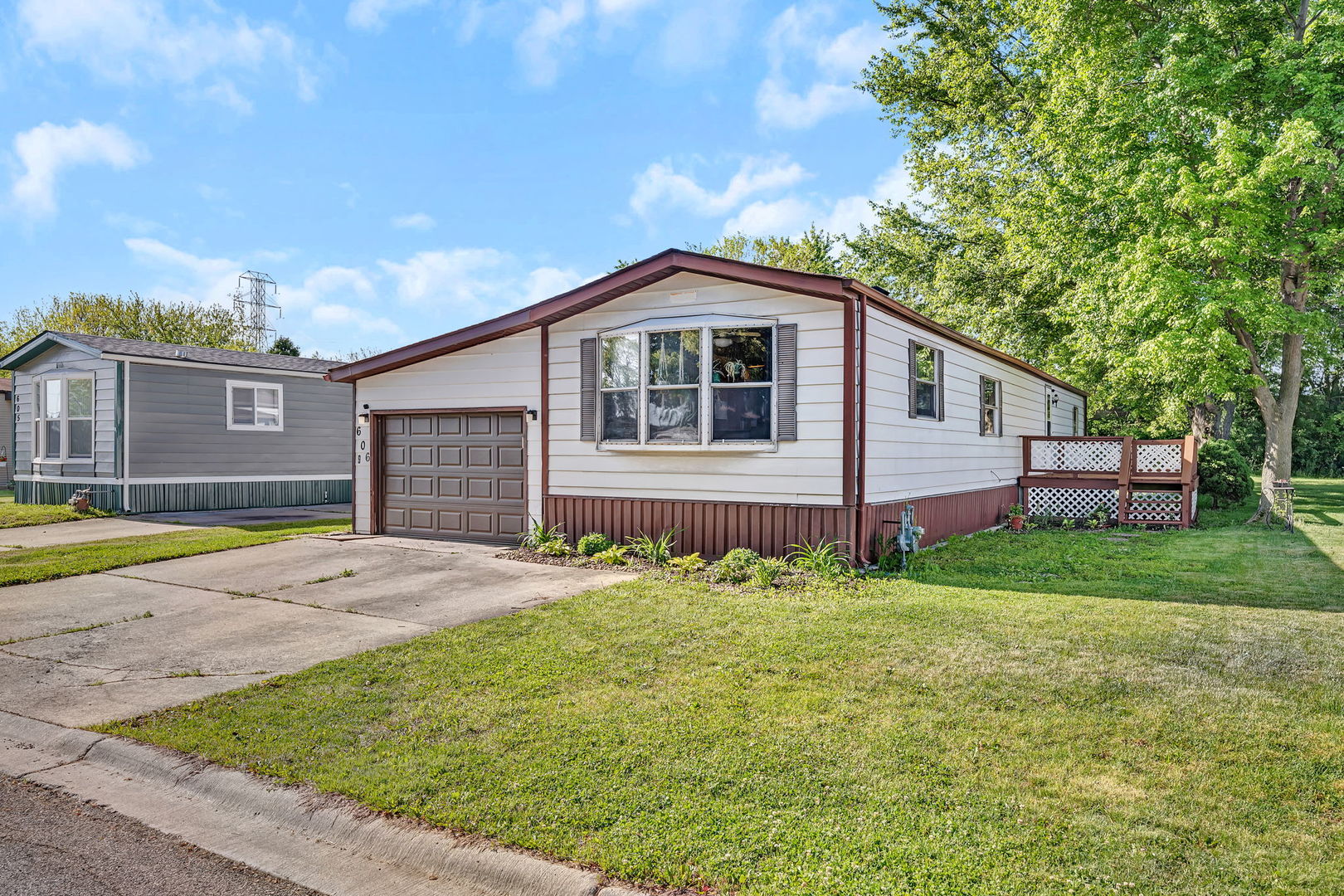 606 Tanglewood Road Matteson, IL 60443 - Photo 2 of 24