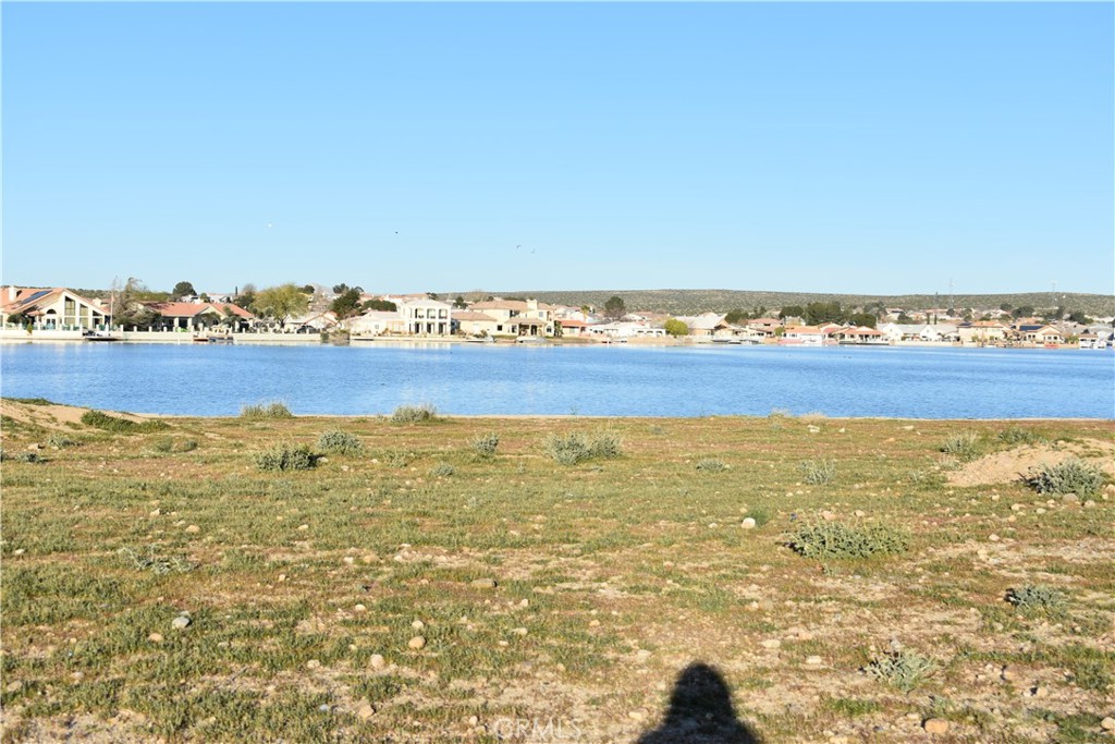 26456 Bluewater Road Helendale, CA 92342 - Photo 2 of 20