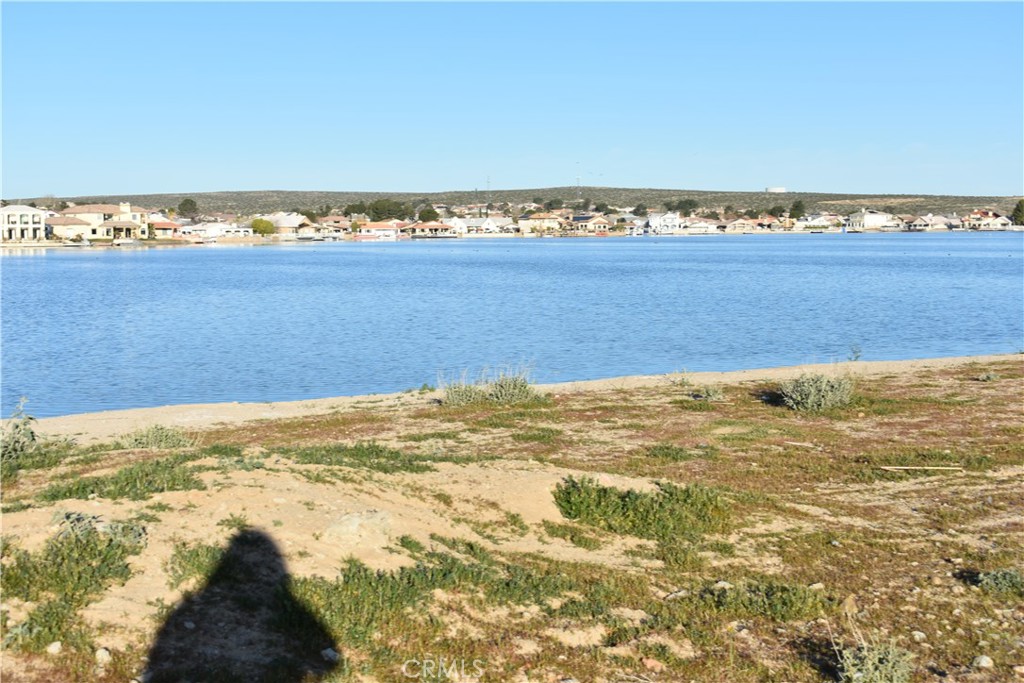 26456 Bluewater Road Helendale, CA 92342 - Photo 7 of 20