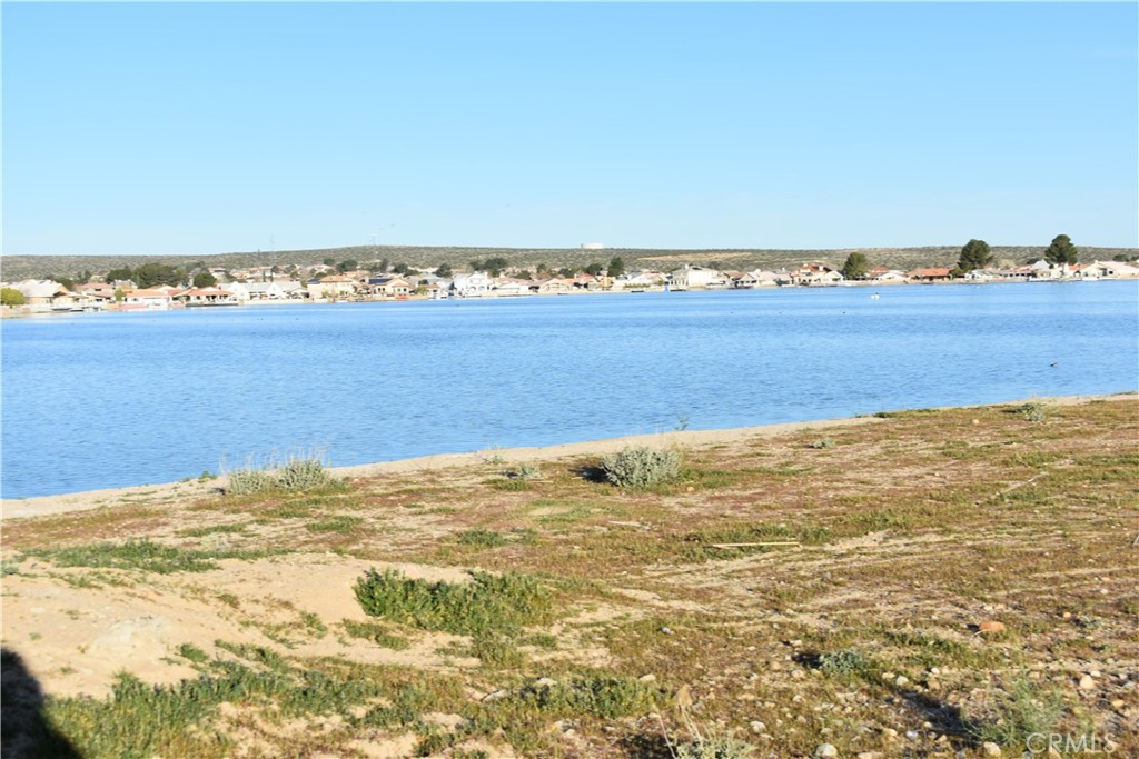 26456 Bluewater Road Helendale, CA 92342 - Photo 8 of 20