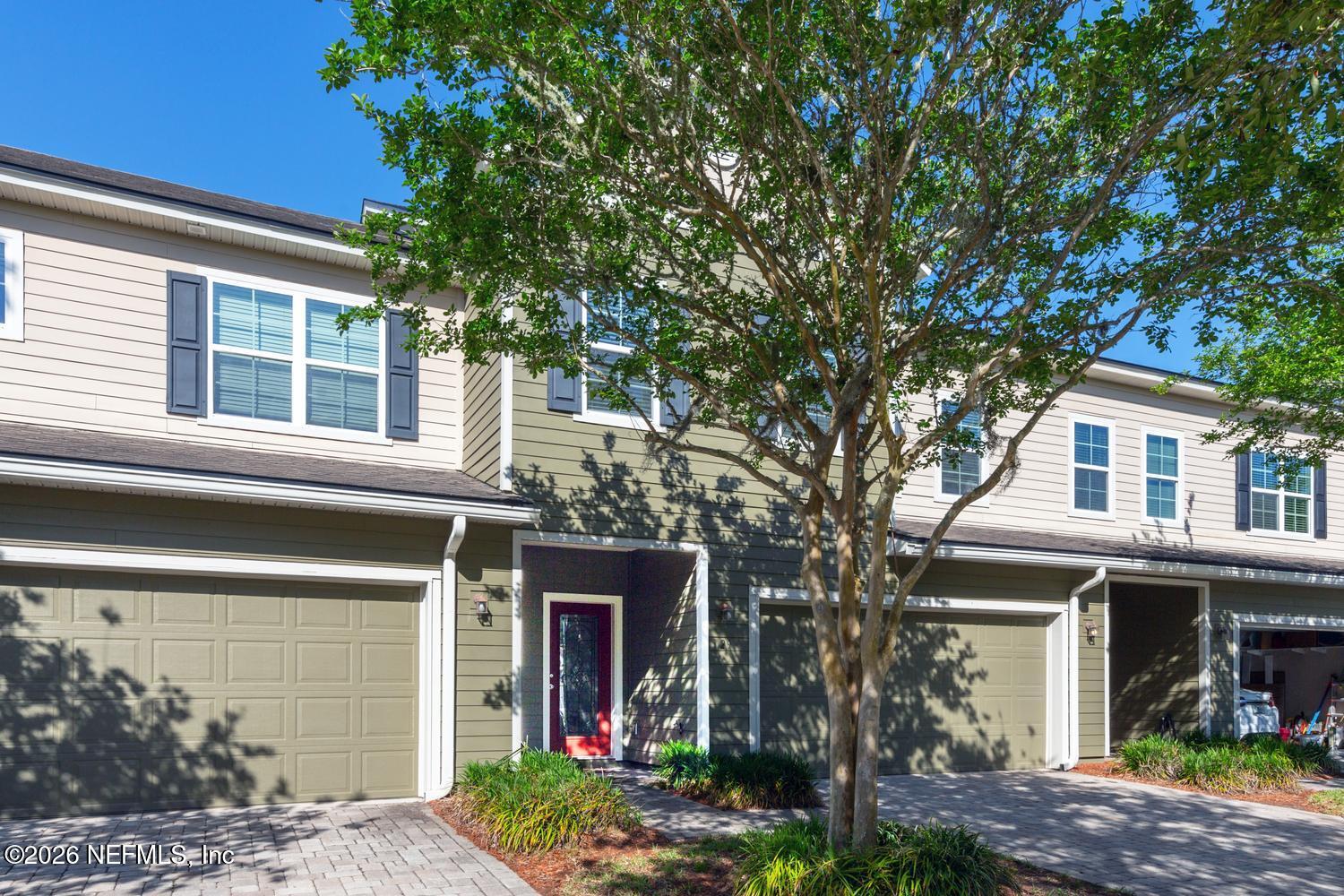 29 Myrtle Park Point Ponte Vedra, FL 32081 - Photo 10 of 59 a front view of a house with garden