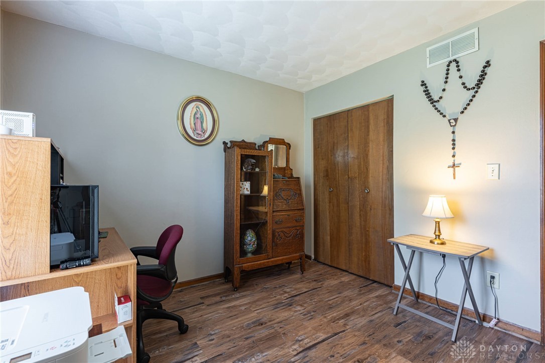 1062 Spring Valley-Alpha Road Xenia, OH 45385 - Photo 17 of 59 Gallery Image 17