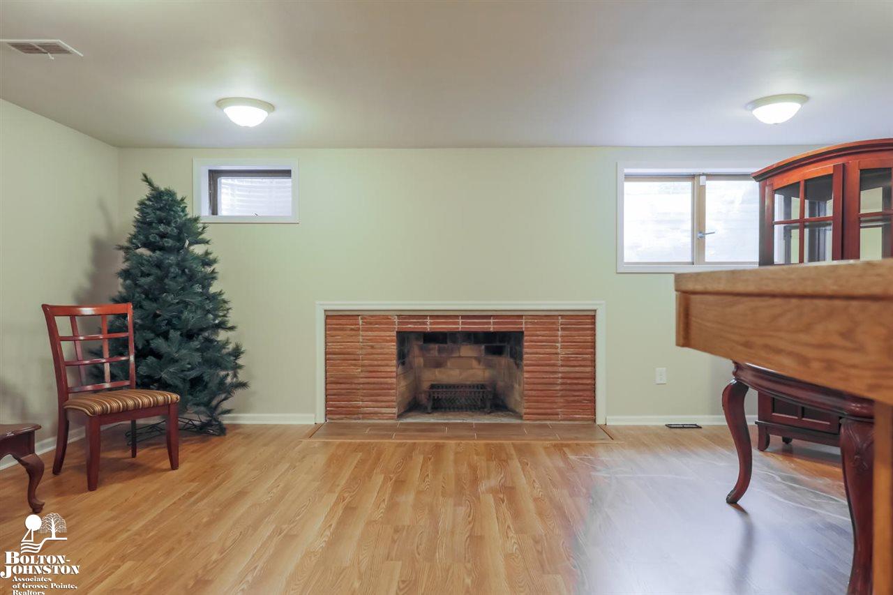 1067 Devonshire Road Grosse Pointe Park, MI 48230 - Photo 46 of 58