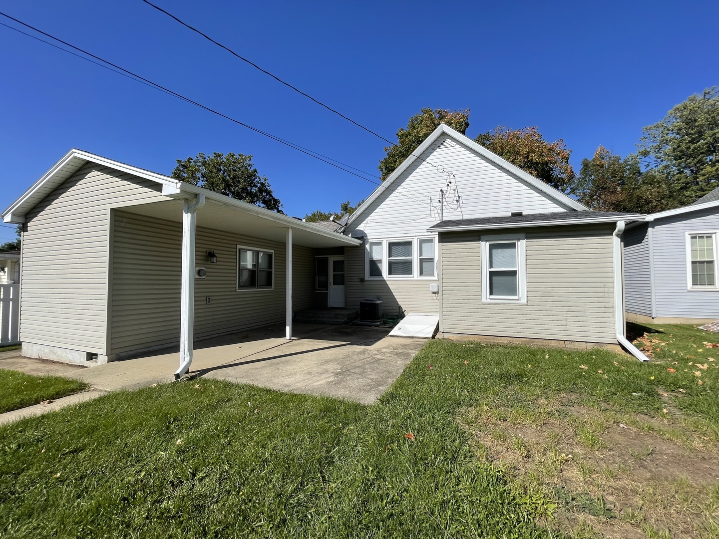 327 West Cleveland Street Spring Valley, IL 61362 - Photo 2 of 16