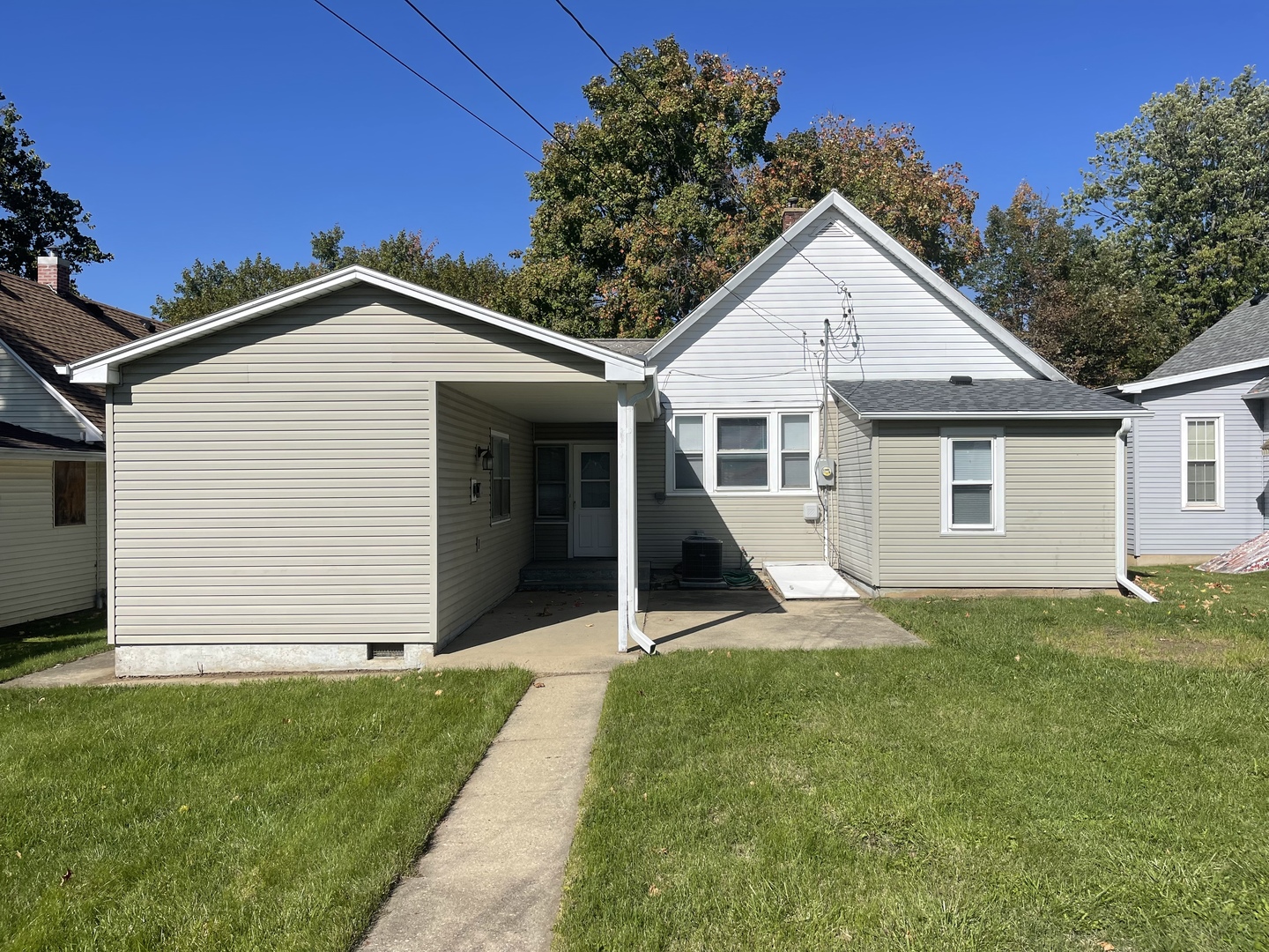 327 West Cleveland Street Spring Valley, IL 61362 - Photo 3 of 16