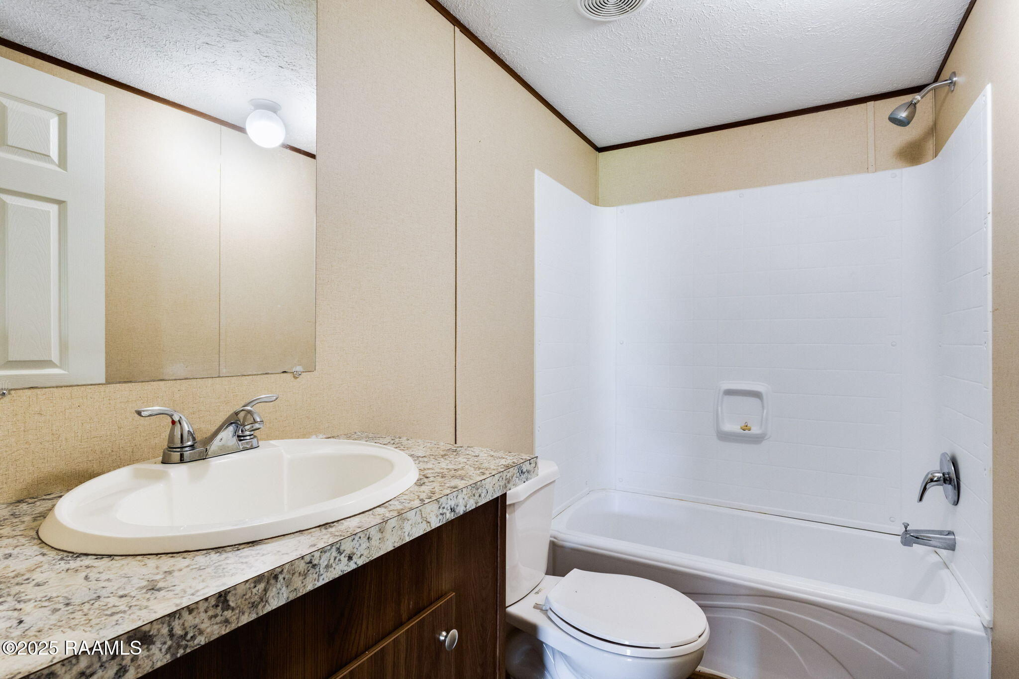 609 Everest Road Church Point, LA 70525 - Photo 14 of 22 Guest Bath