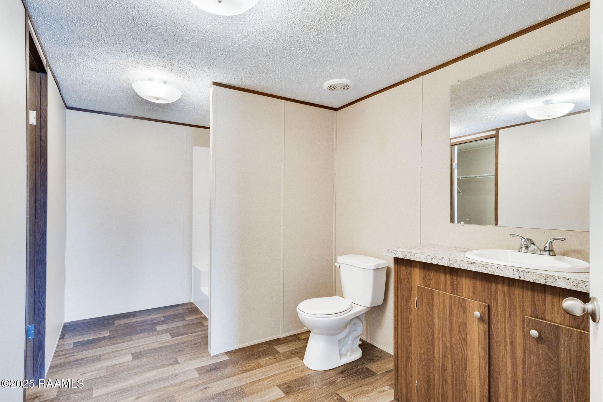 609 Everest Road Church Point, LA 70525 - Photo 17 of 22 Primary Bath