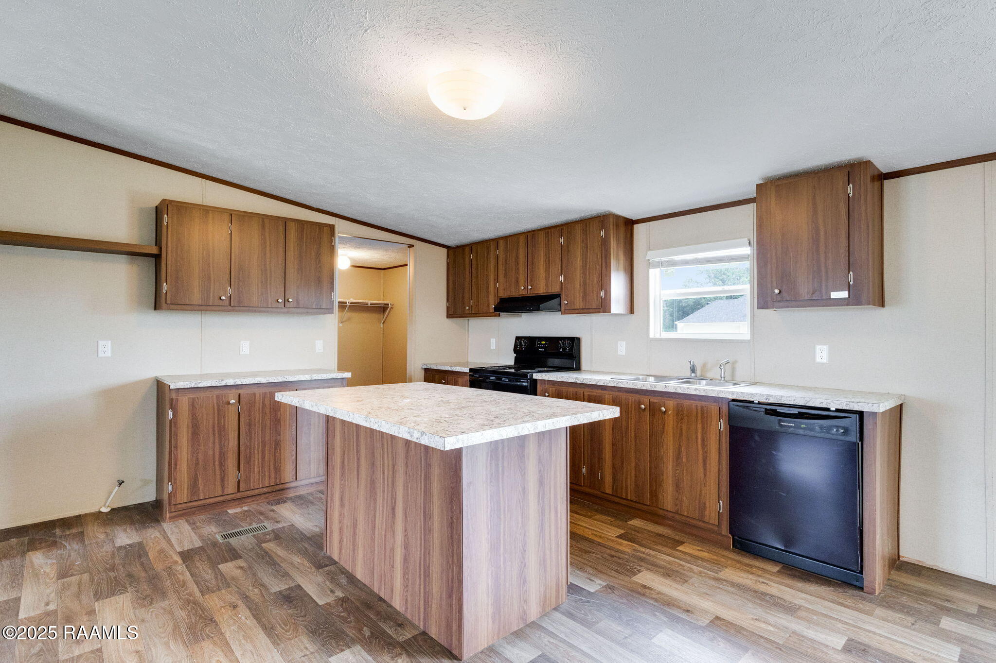 609 Everest Road Church Point, LA 70525 - Photo 3 of 22 Kitchen