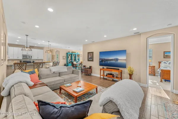 $889,900 | 997 Buckthorn Trail, Melbourne, FL 32940