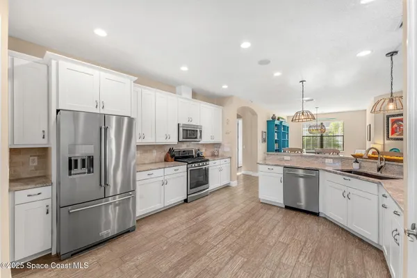 $889,900 | 997 Buckthorn Trail, Melbourne, FL 32940