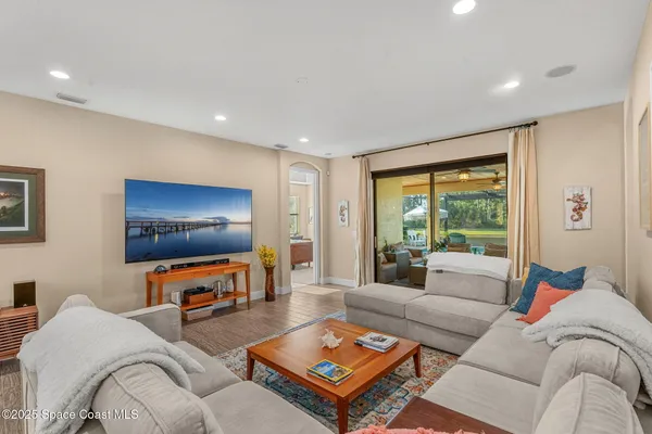 $889,900 | 997 Buckthorn Trail, Melbourne, FL 32940