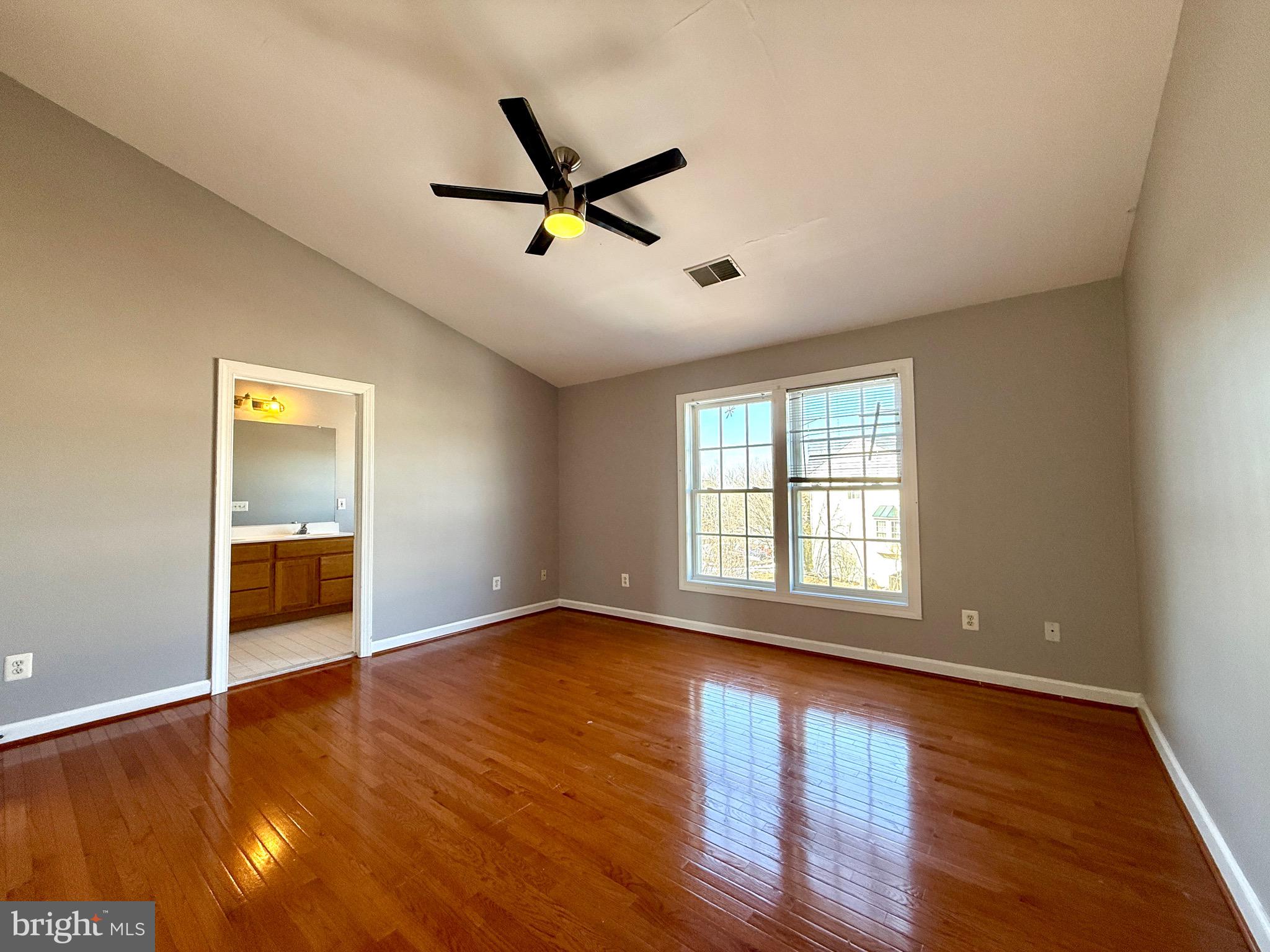 43006 Eustis Street Chantilly, VA 20152 - Photo 14 of 29 Master Bedroom