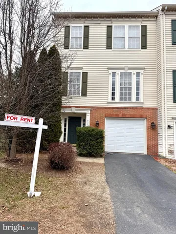 $3,150 | 43006 Eustis Street, Chantilly, VA 20152