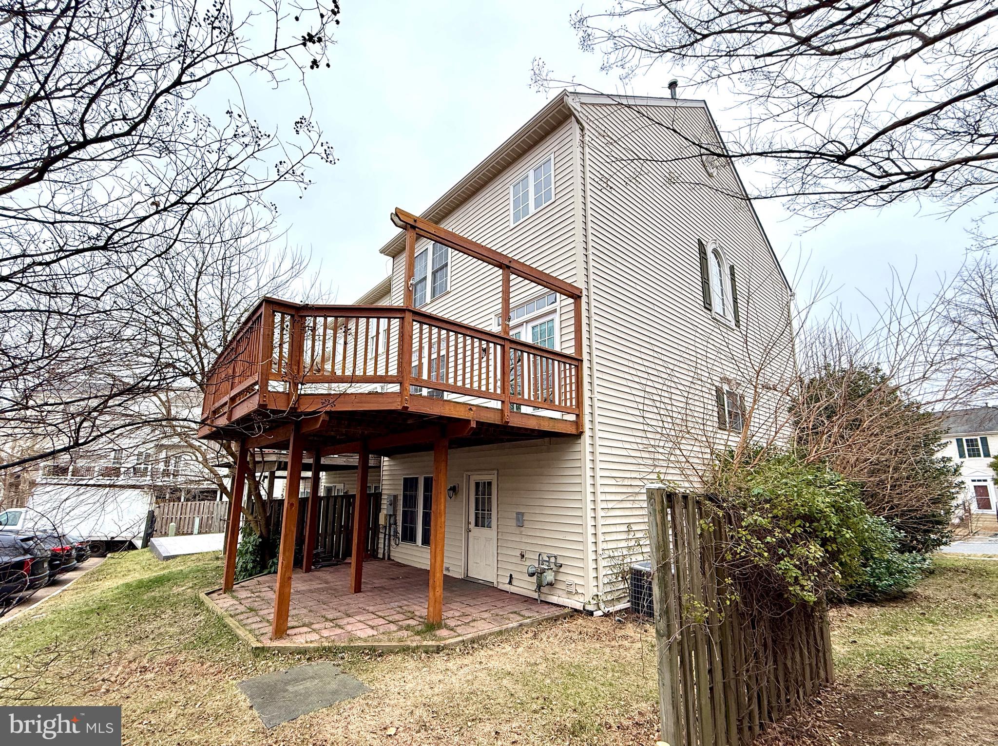 43006 Eustis Street Chantilly, VA 20152 - Photo 26 of 29 Side View