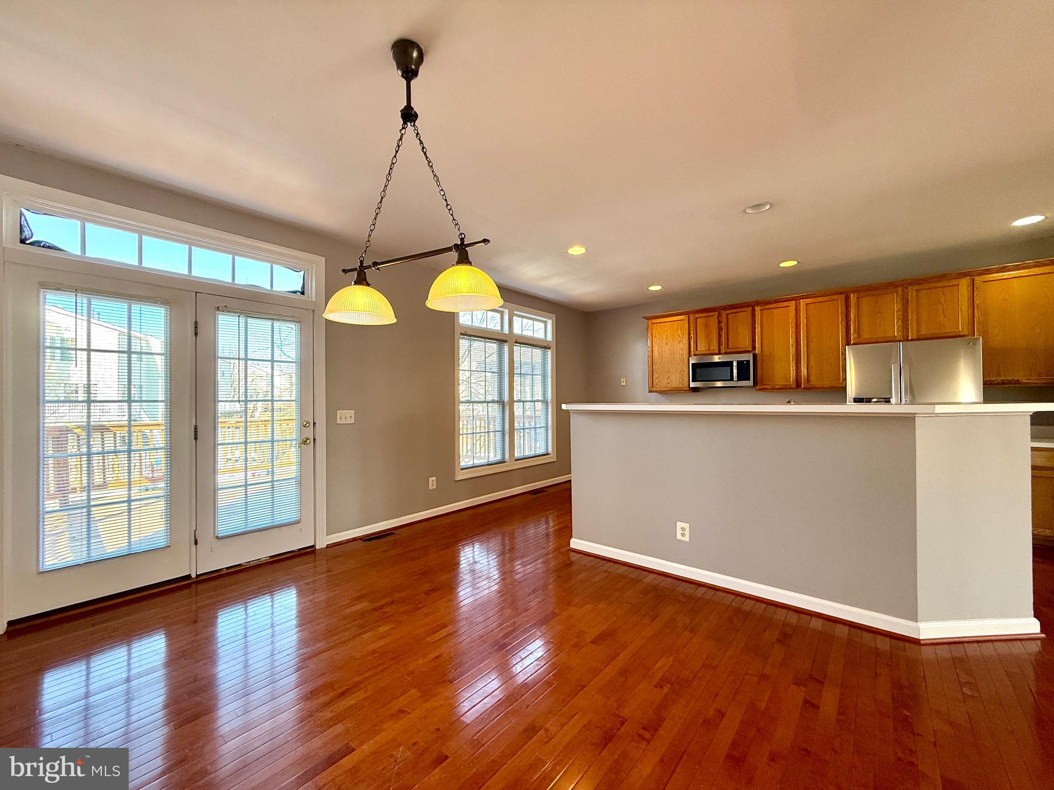 43006 Eustis Street Chantilly, VA 20152 - Photo 9 of 29 Dining room